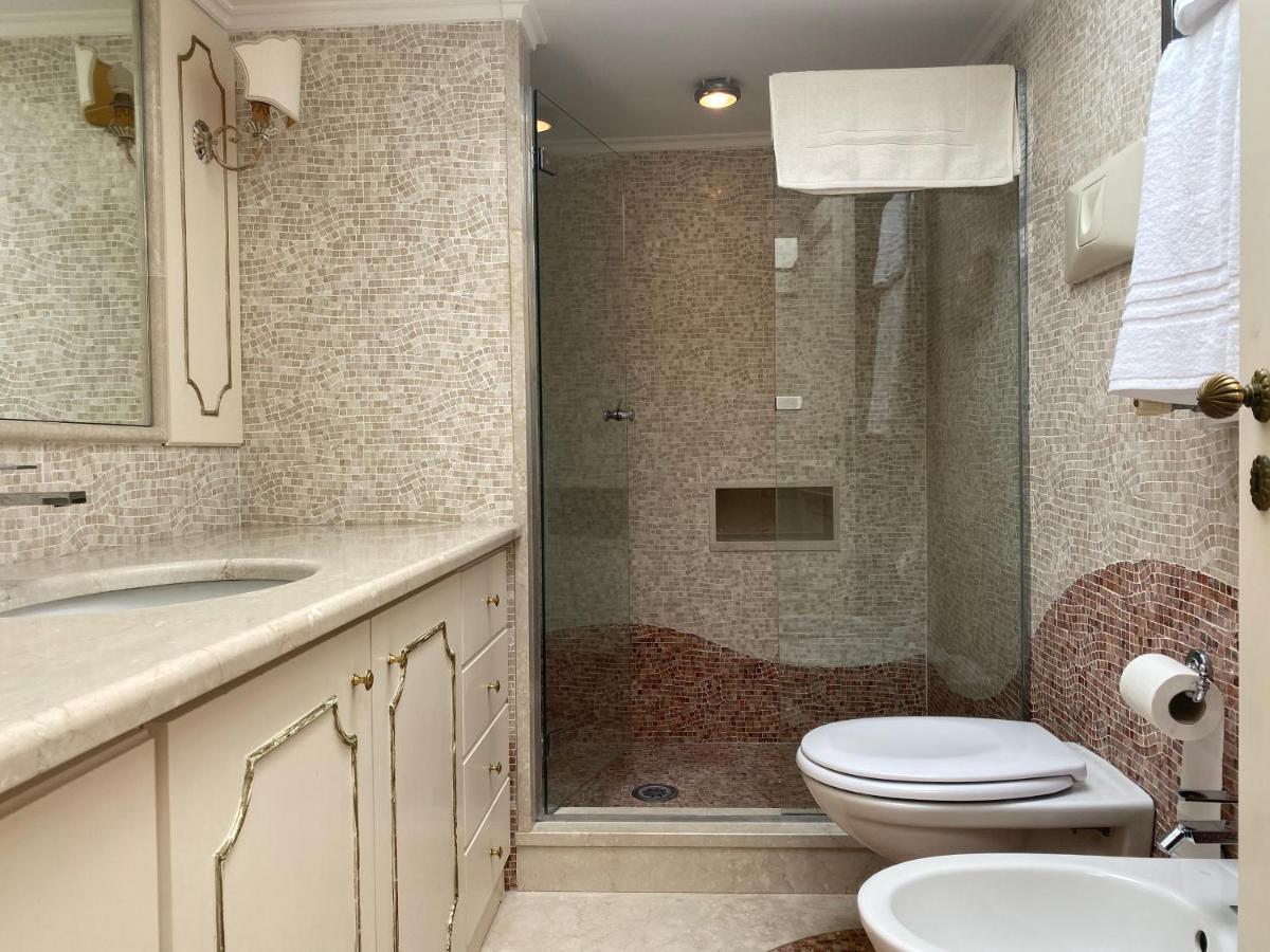 “La Pinta” Elegante Appartamento Al Vomero Naples Extérieur photo