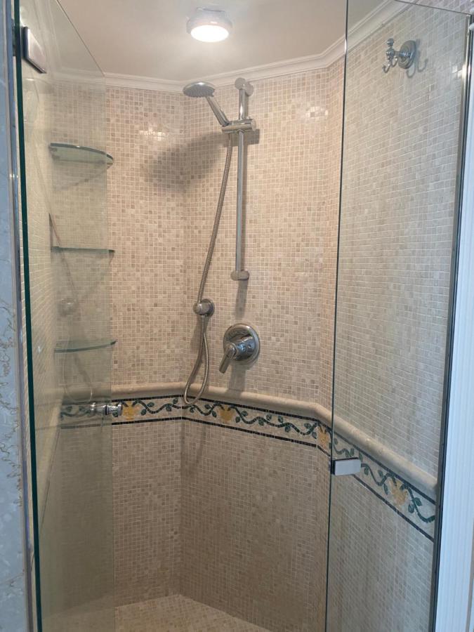 “La Pinta” Elegante Appartamento Al Vomero Naples Extérieur photo