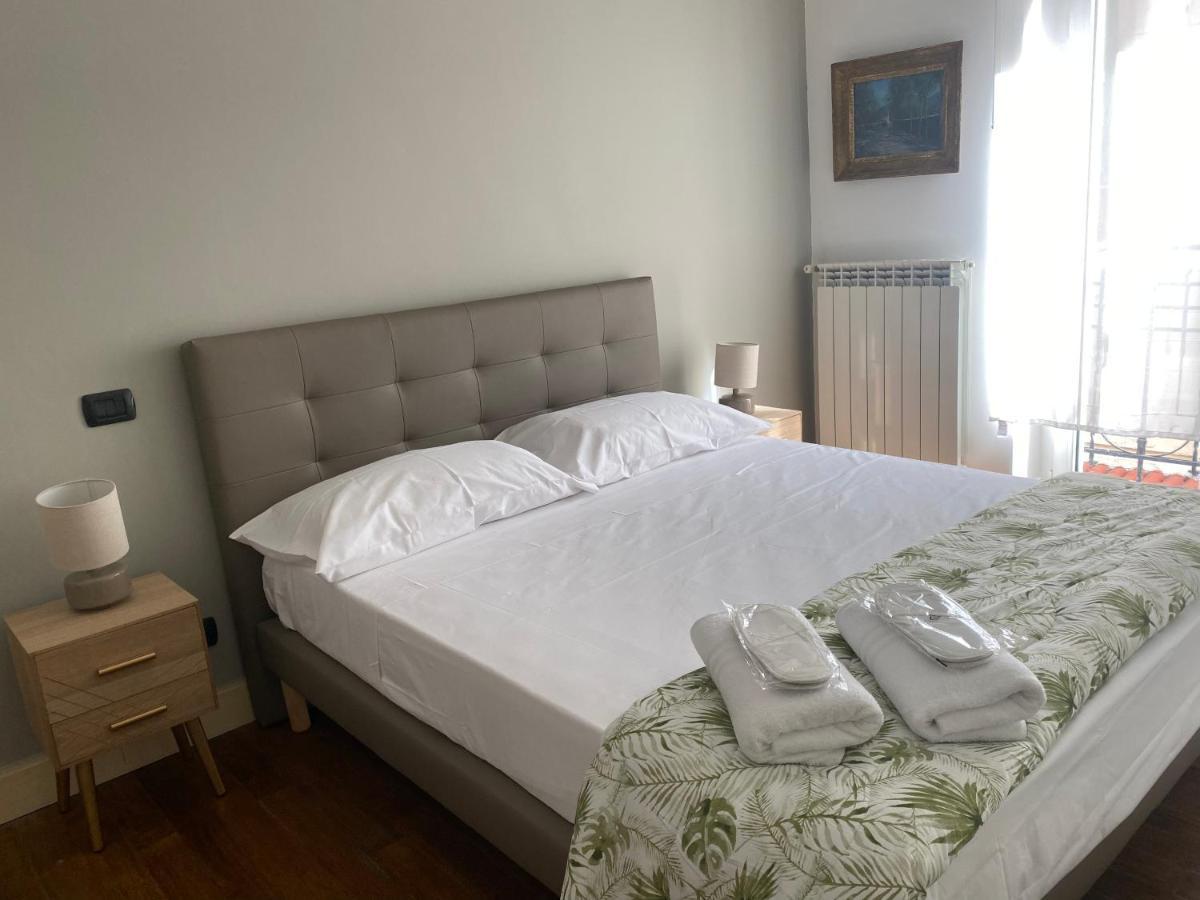“La Pinta” Elegante Appartamento Al Vomero Naples Extérieur photo